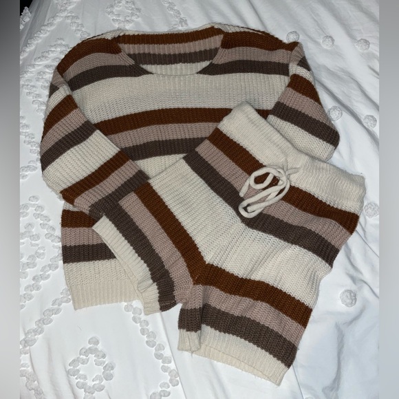 Shein 2 Piece Sweater Set - Picture 3 of 5